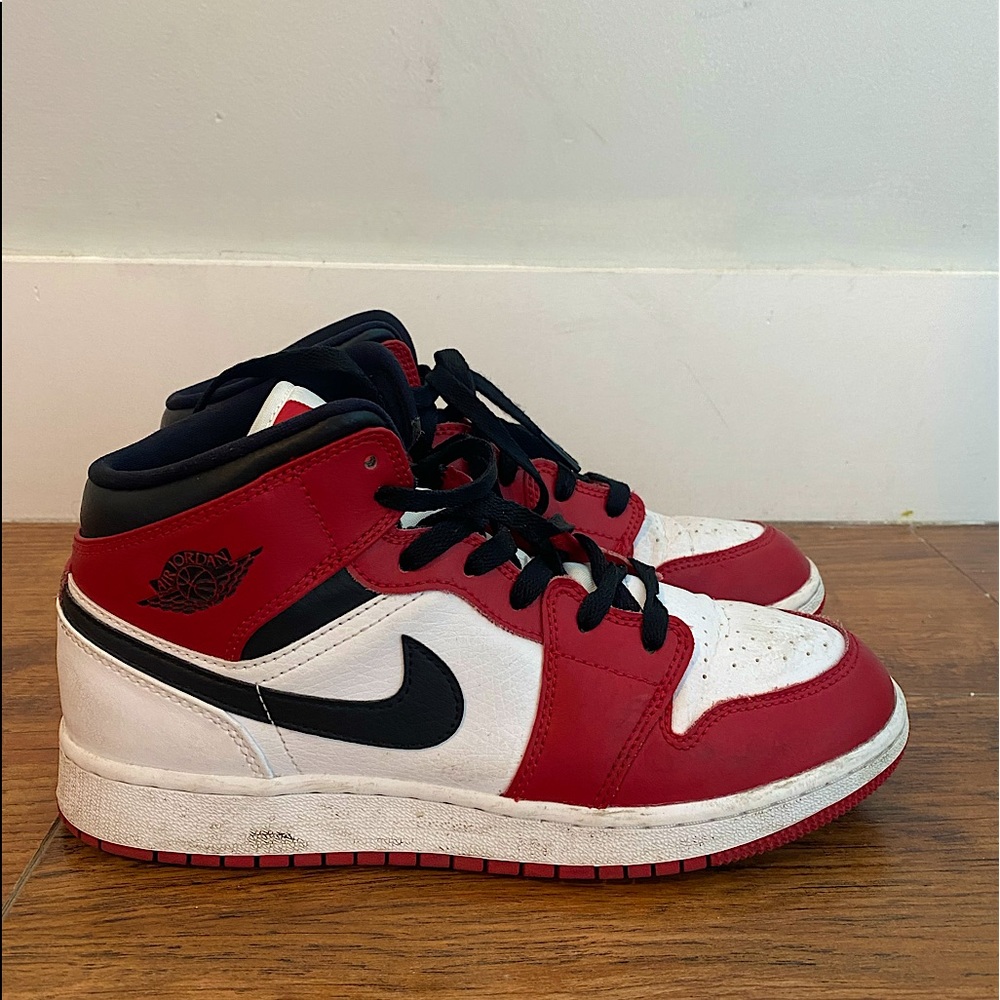 Nike mid Jordan’s